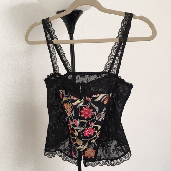 Tops - Beautiful Black Lace Top